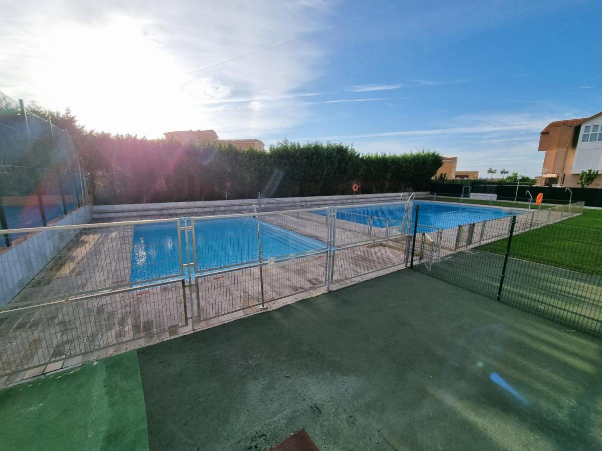 Villa 158A Triplex Rinconin Con Piscina Gijón Exterior foto